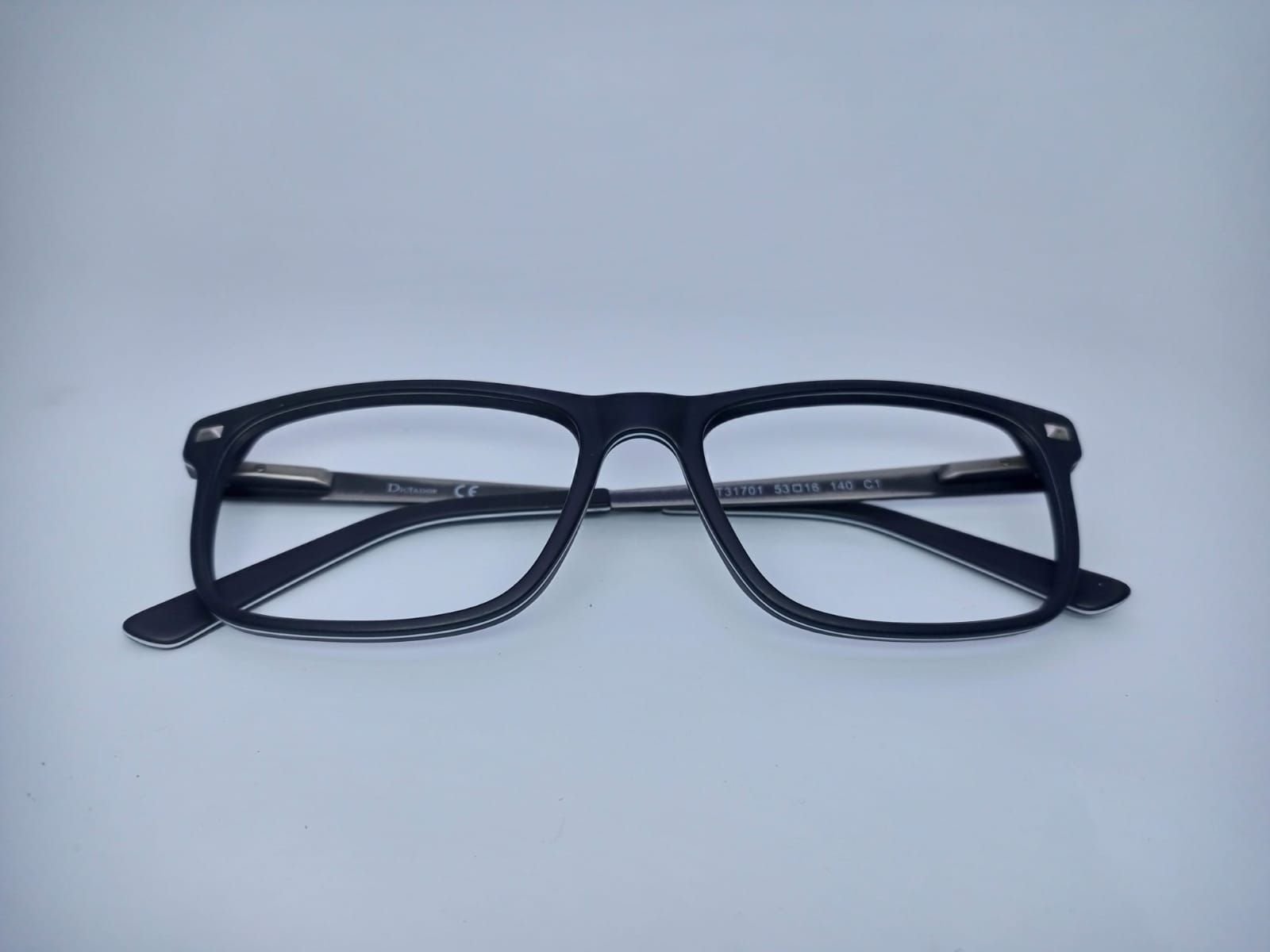 Modern Classic - Image 3